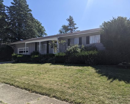 743 Mark Drive, Urbana