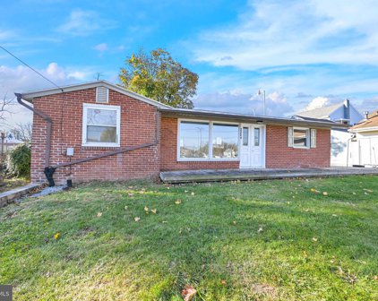 2204 Harlacker Ln, Dover
