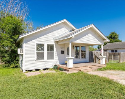 216 W Santa Gertrudis Street, Kingsville