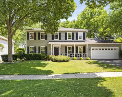 800 Thornapple Drive, Naperville