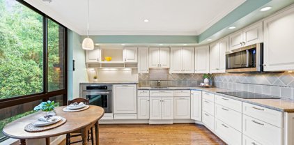 4960 Sentinel Dr Unit #10-306, Bethesda