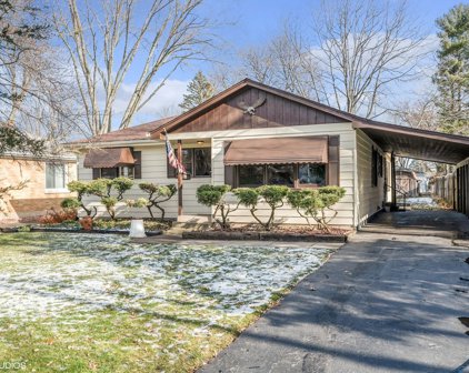 265 N Shaddle Avenue, Mundelein