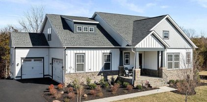 24372 White Elm Pl, Aldie