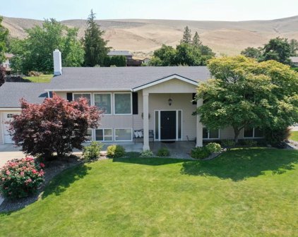 905 ROZA VISTA DR, Prosser