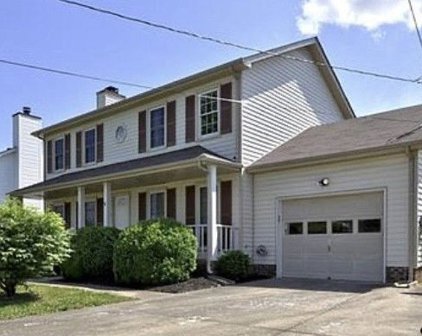 1234 Cobblestone Ln, Clarksville