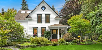 10579 NE Manor Lane, Bainbridge Island