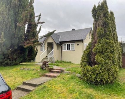 309 E 19th Street, North Vancouver