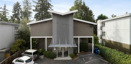 11525 Greenwood Avenue N Unit #202, Seattle