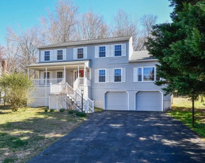 2128 Aquia Dr, Stafford