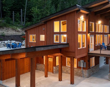 16059 Cedar Brae Road, Leavenworth