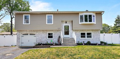 234 Colonial Drive, Brick