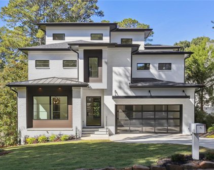 4708 E Conway Nw Drive, Sandy Springs