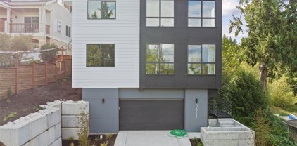 5611 30th Avenue SW, Seattle