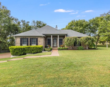 1111 Oak Creek Dr, Nolensville