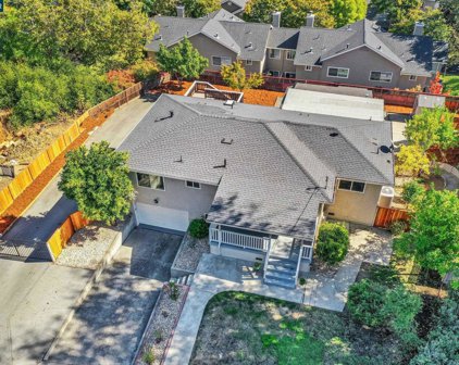 173 Fig Tree Ln, Martinez
