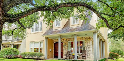 2929 Sunset Boulevard, West University Place