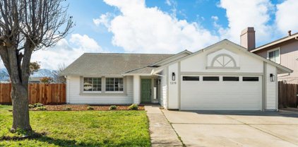 1219 Cabernet DR, Gonzales