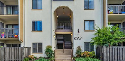 623 Center St Unit #T4, Herndon