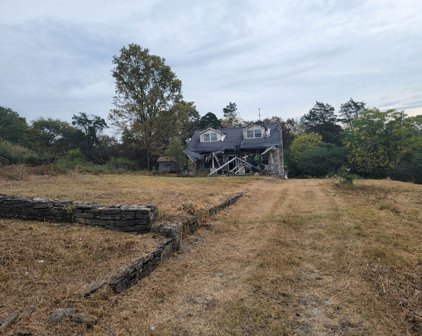 1135 N Bledsoe Rd, Pulaski