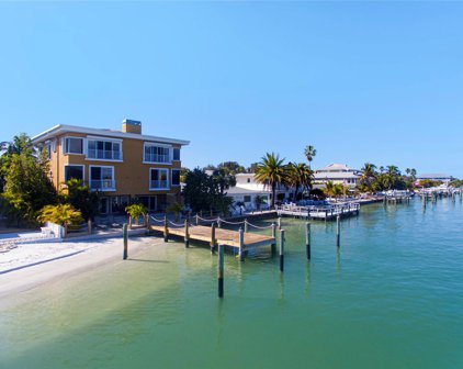 7953 Bayshore Drive, Treasure Island
