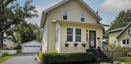 9 Center Street, Algonquin