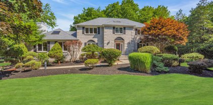 4 Delwood Drive, Holmdel