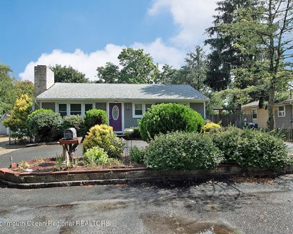 223 Beach Avenue, Beachwood