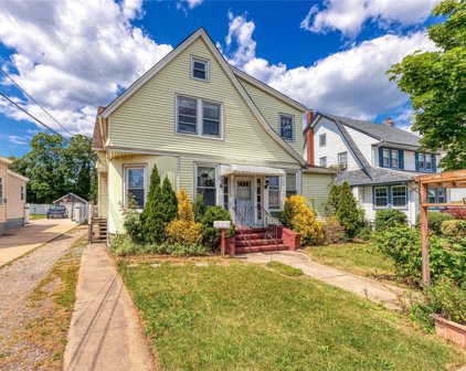 29 Harrison Avenue, Lynbrook