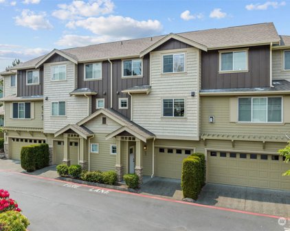 325 Chelan Place NE Unit #D-3, Renton