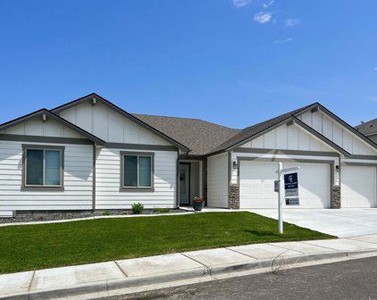 630 Athens Dr, West Richland