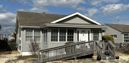 119 Philadelphia Avenue, Lavallette