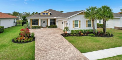 1121 Sterling Pine Place, Loxahatchee