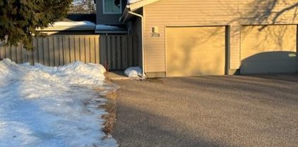 1027 Carmel Court, Shoreview