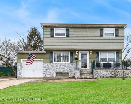 29 Fleetwood Drive, Hazlet