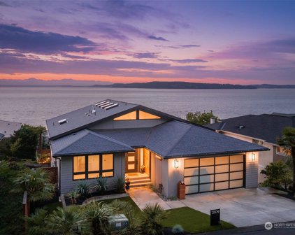 2109 Rainier St, Steilacoom