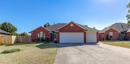1116 S Douglas Drive, Mustang