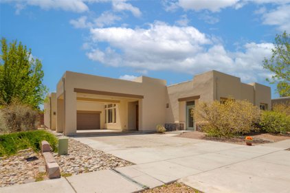 128 Chili Line E, Santa Fe