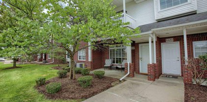 5445 Twin Oaks, Sterling Heights