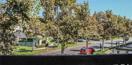 23298 Orange Avenue Unit 4, Lake Forest