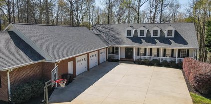 104 Hickory Hollow Road, Inman