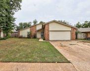 2104 Oakvista Circle, Norman image