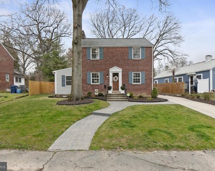 6102 Brook Dr, Falls Church