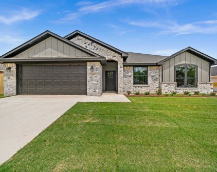 16109 Crossing Circle, Lindale