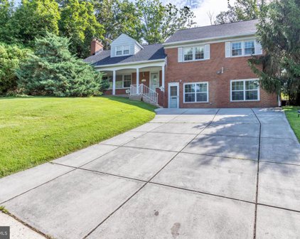 2009 Wooded Way, Adelphi