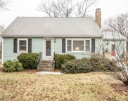 35 Glenmere Circle, Reading image