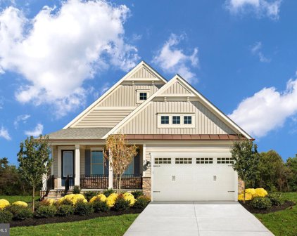 2504 Crown Point Cir, Frederick