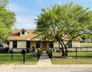 223 Breeze Dr, Devine image