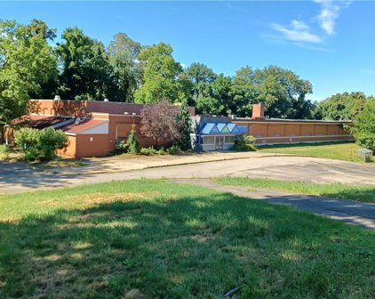 200 Penn School, Penn Hills