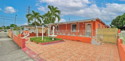 82 E 16th St, Hialeah