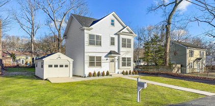 509 Middle Lane, Howell